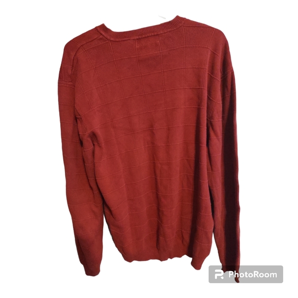 Van Heusen men's crew neck red sweater - Picture 2 of 3